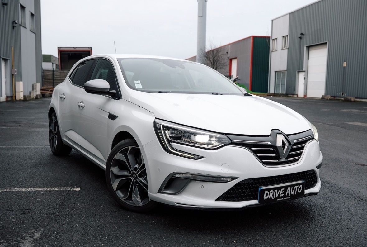 Renault Mégane gt Line 130cv boîte auto