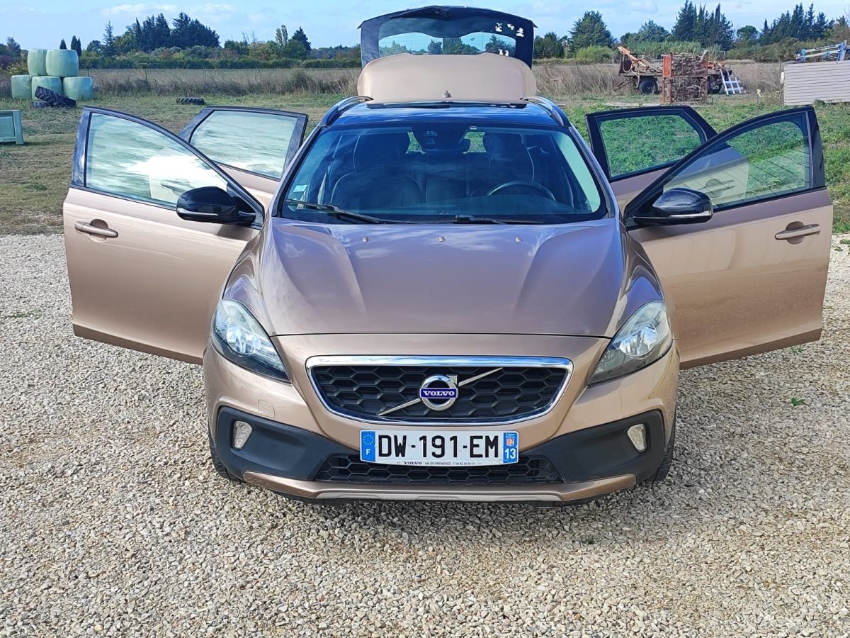 Volvo V40 cross country