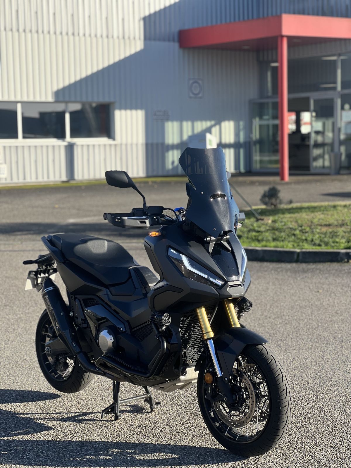 xadv 750 akrapovic full black