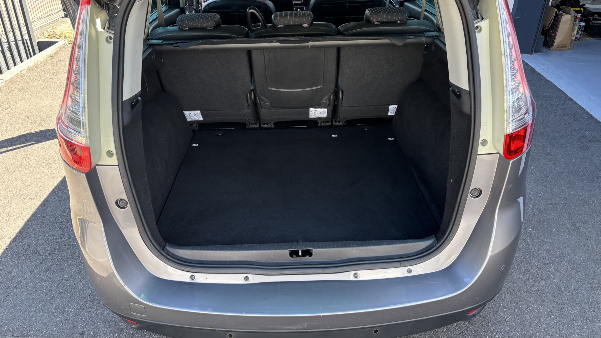 Grand Scenic 3 III 1.9 DCI 130 CH Edition Bose