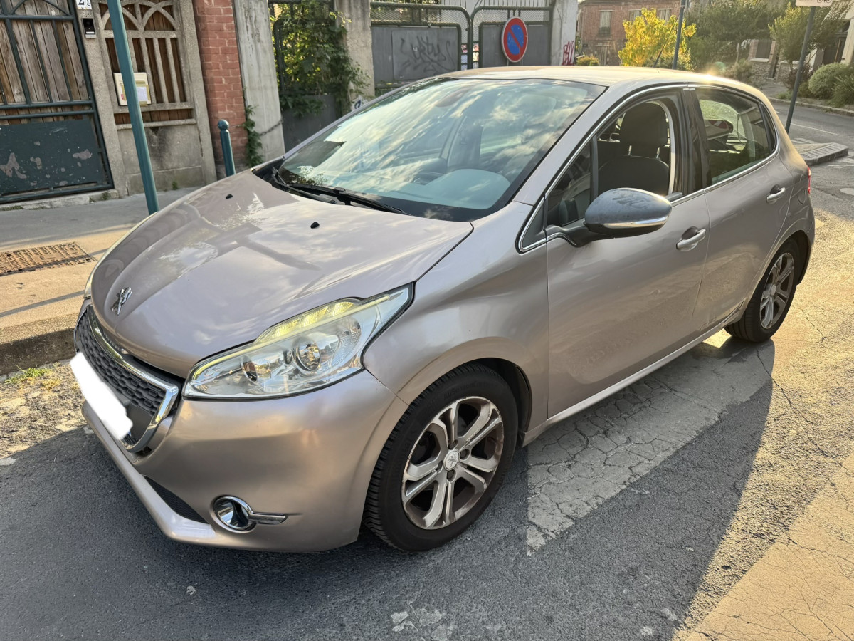 PEUGEOT 208 1.6 HEI 92cv ALLURE
