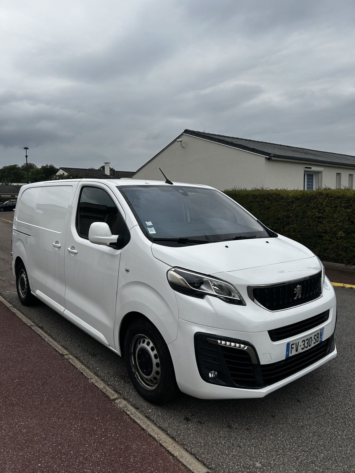PEUGEOT JUMPY 1.6 120ch