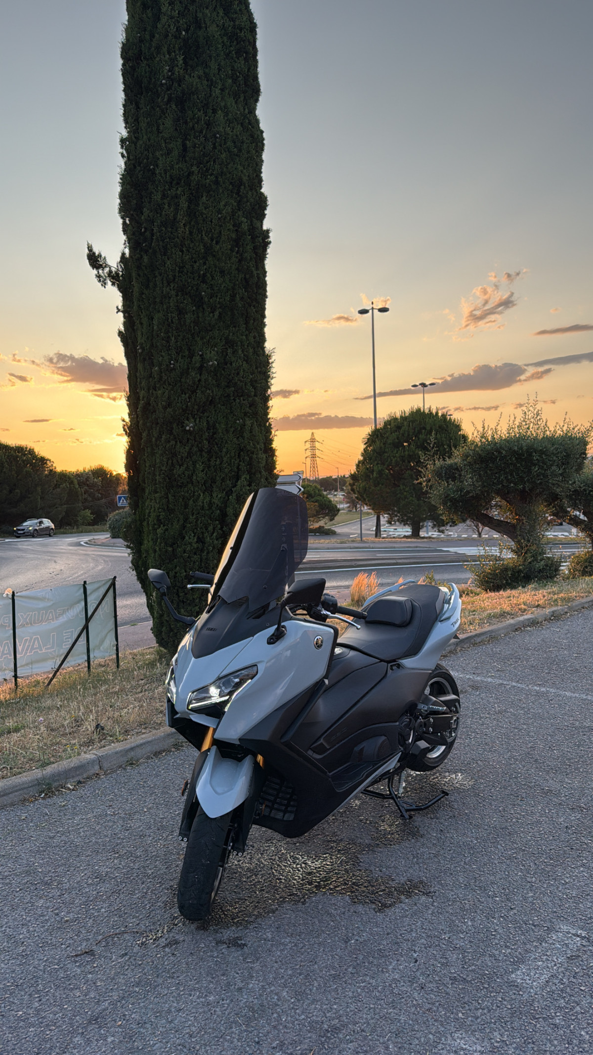 Yamaha TMAX 560 TECH-MAX 2025