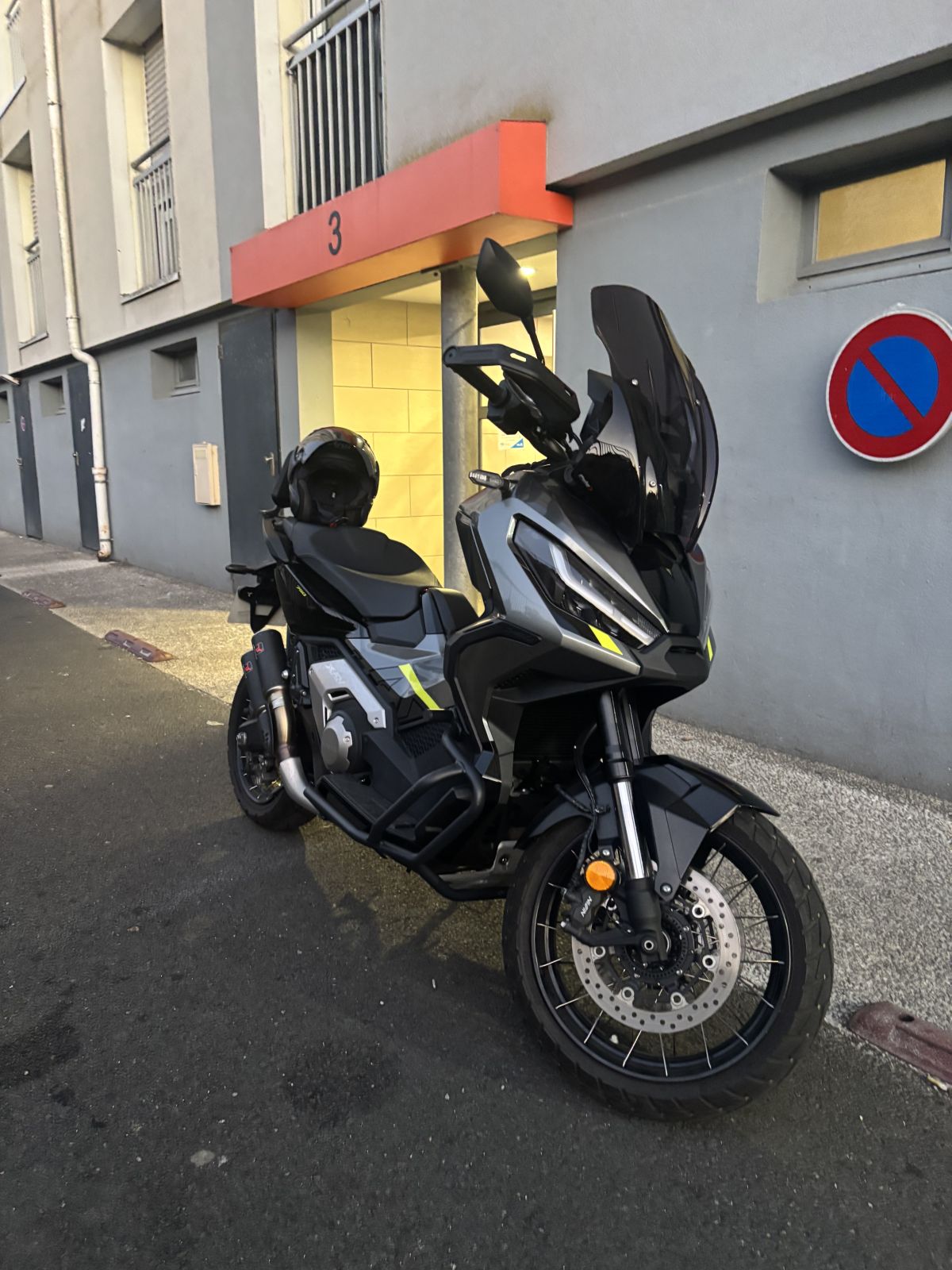 Xadv 750 2024 Édition Spécial NEUF
