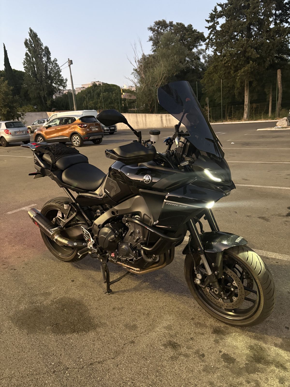 YAMAHA TRACER 9