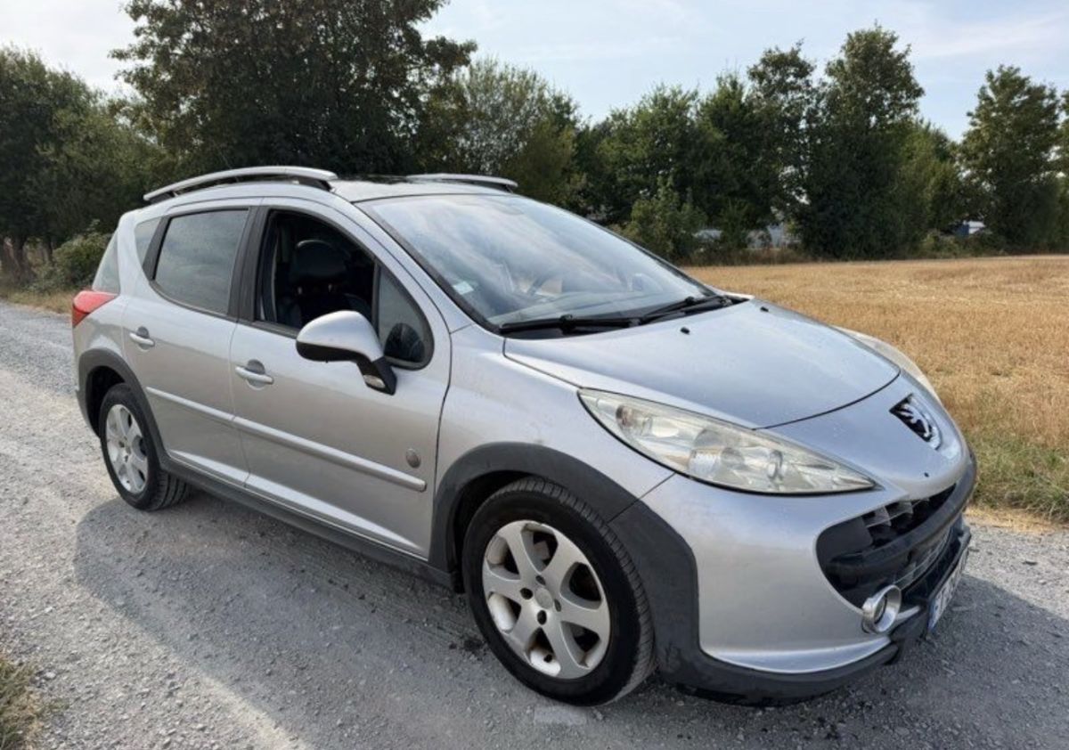 Peugeot 207 sw Outdoor 1.6 HDI