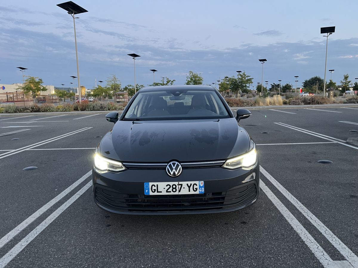 Golf 8 eTSI Hybride 2023 – État irréprochable
