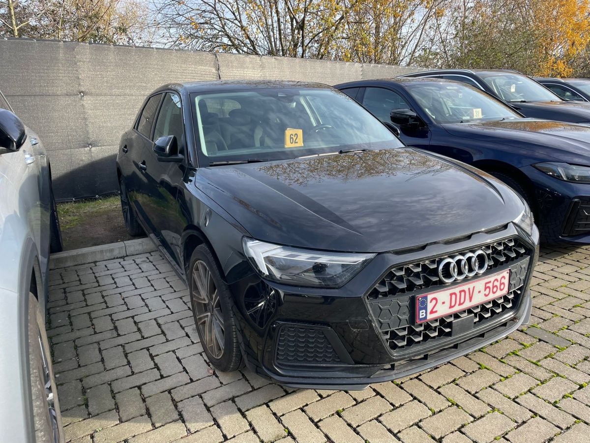 audi A1 tfsi 25 boite auto