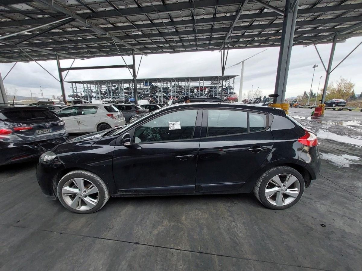 Megane 3 carte grise