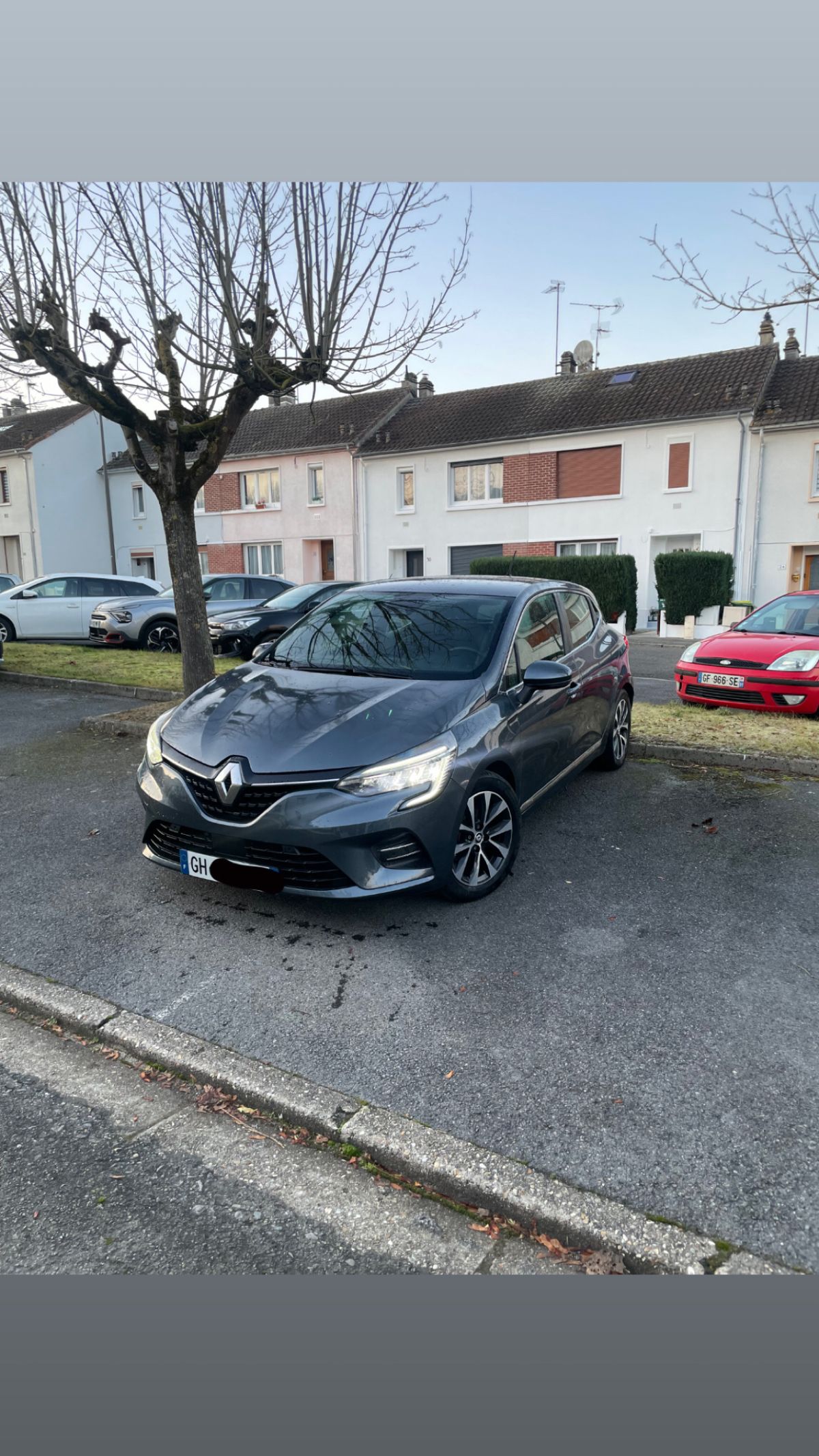 RENAULT CLIO V 1.6 E-TECH HYBRIDE 140 - BVA INTENS