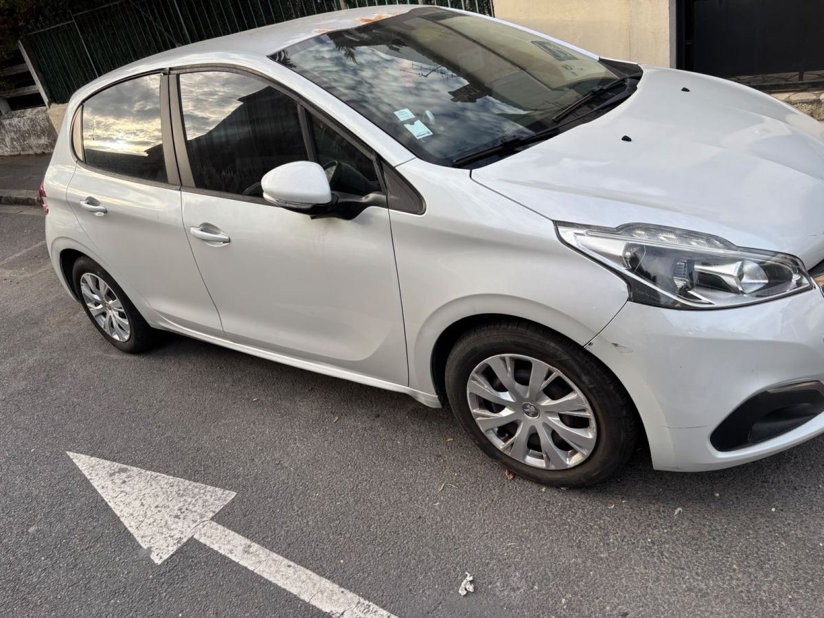 Peugeot 208 1.6l bluehdi
