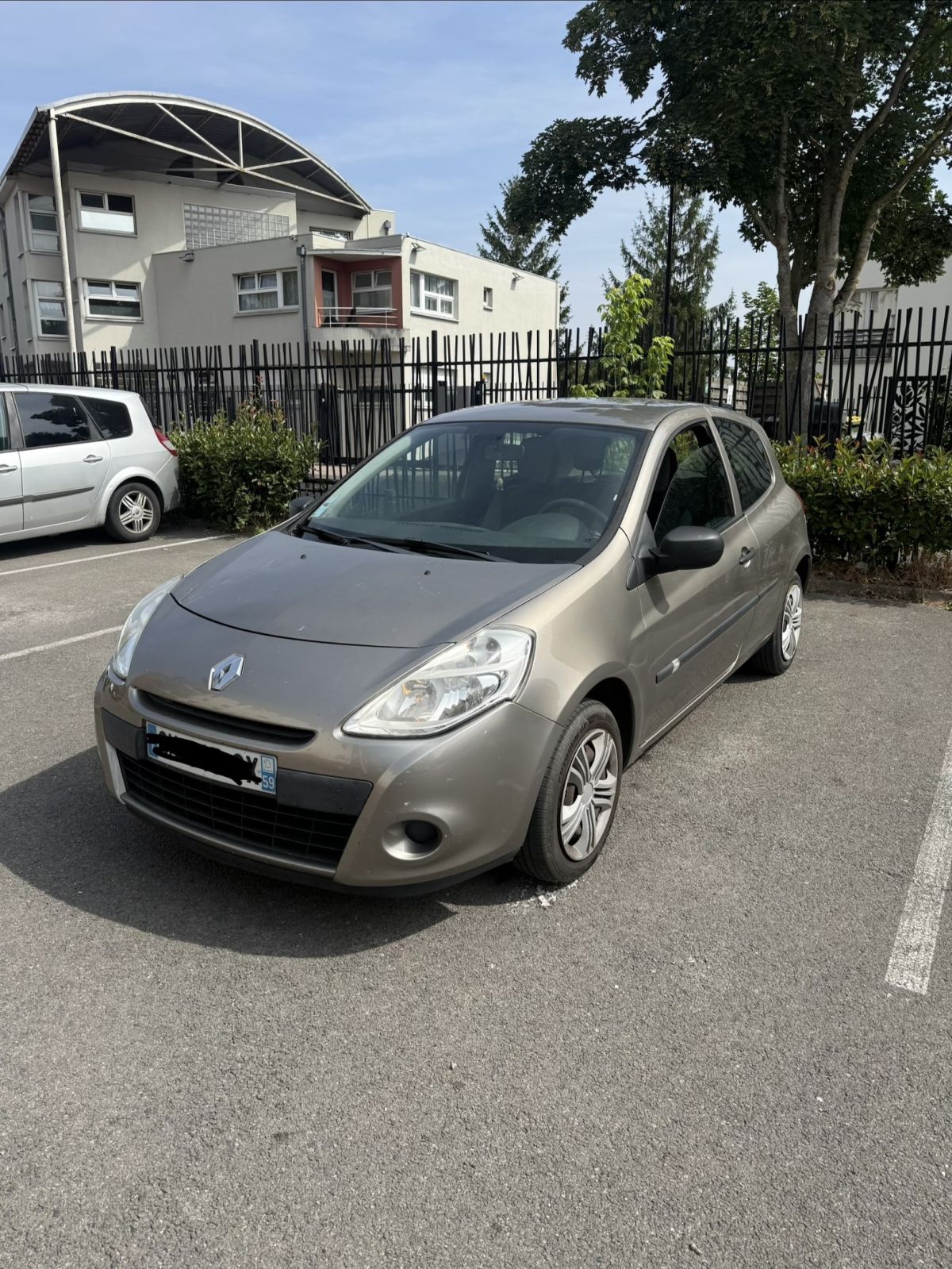 Clio 3 1l2 75cv 2011