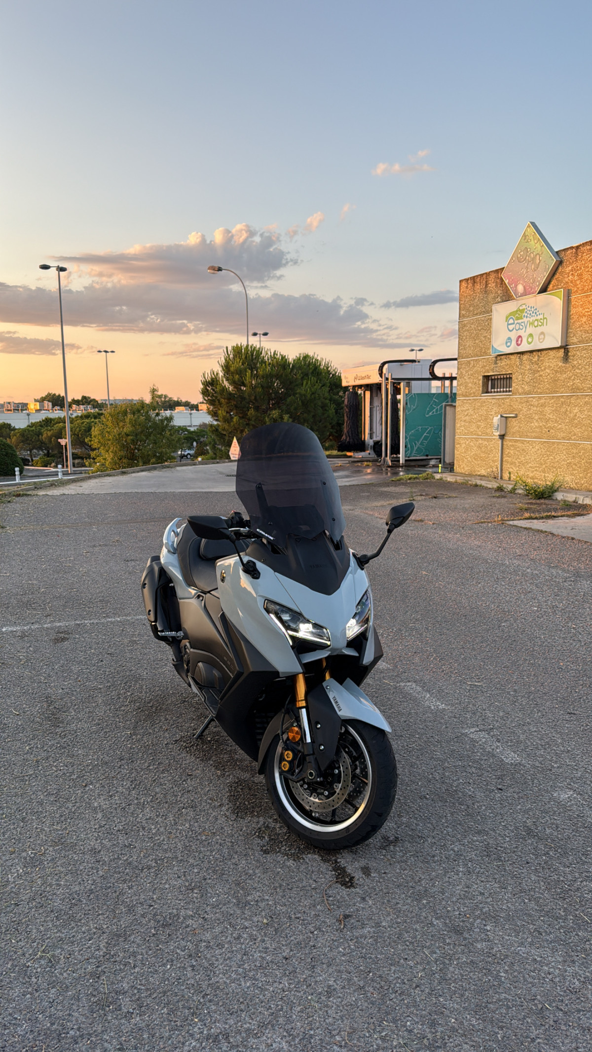Yamaha TMAX 560 TECH-MAX 2025