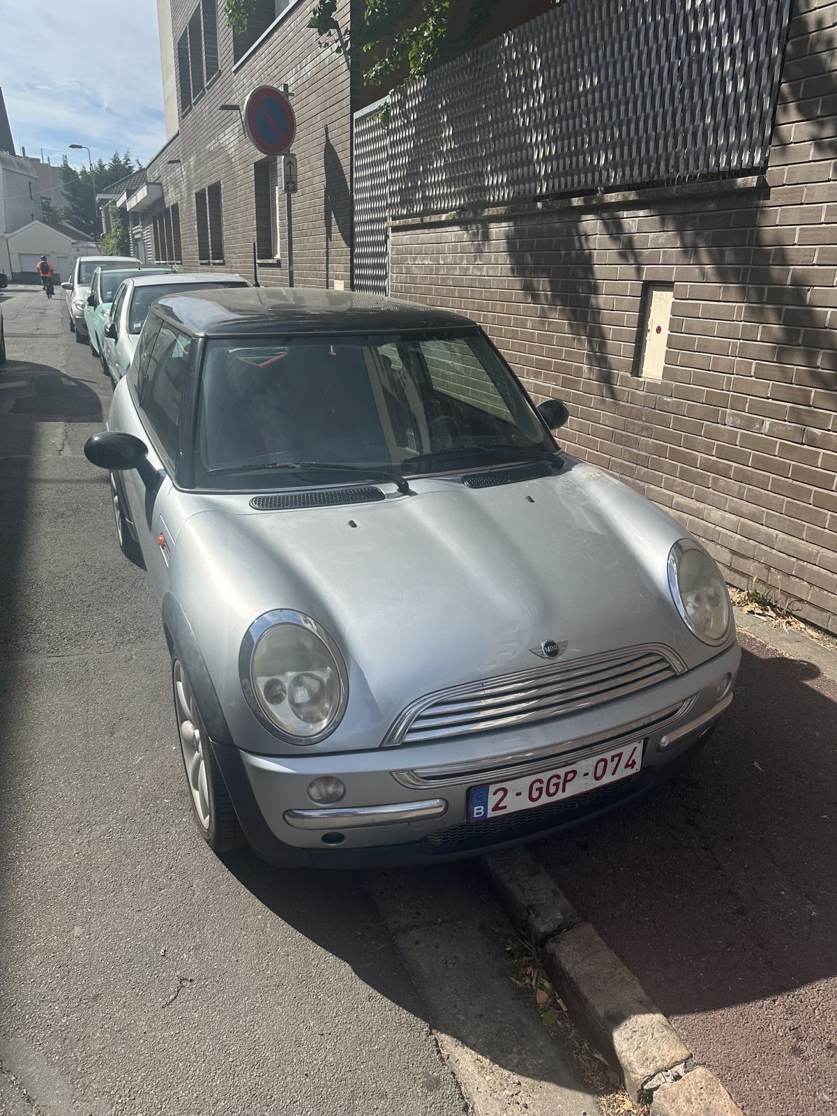 mini Cooper 1l6 essence
