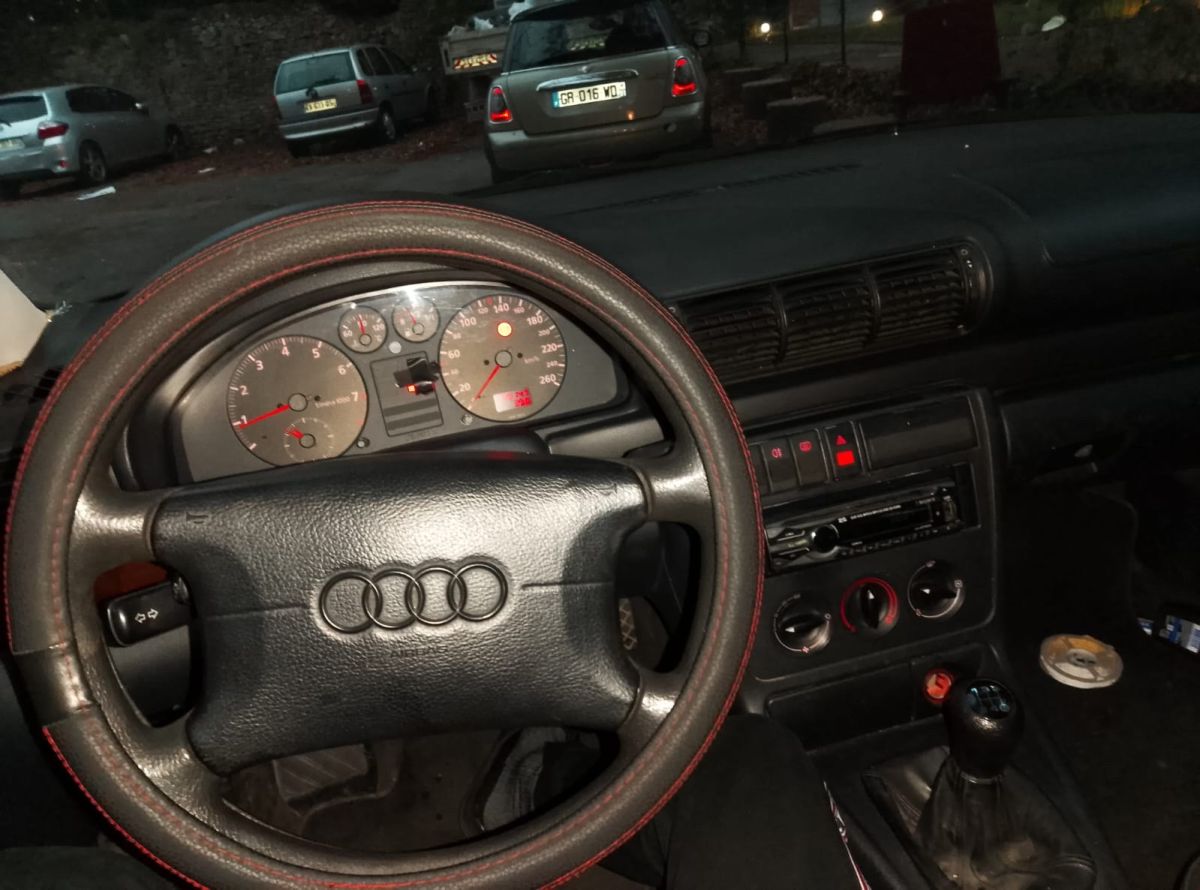 Audi a4 1.8 1996 125cv