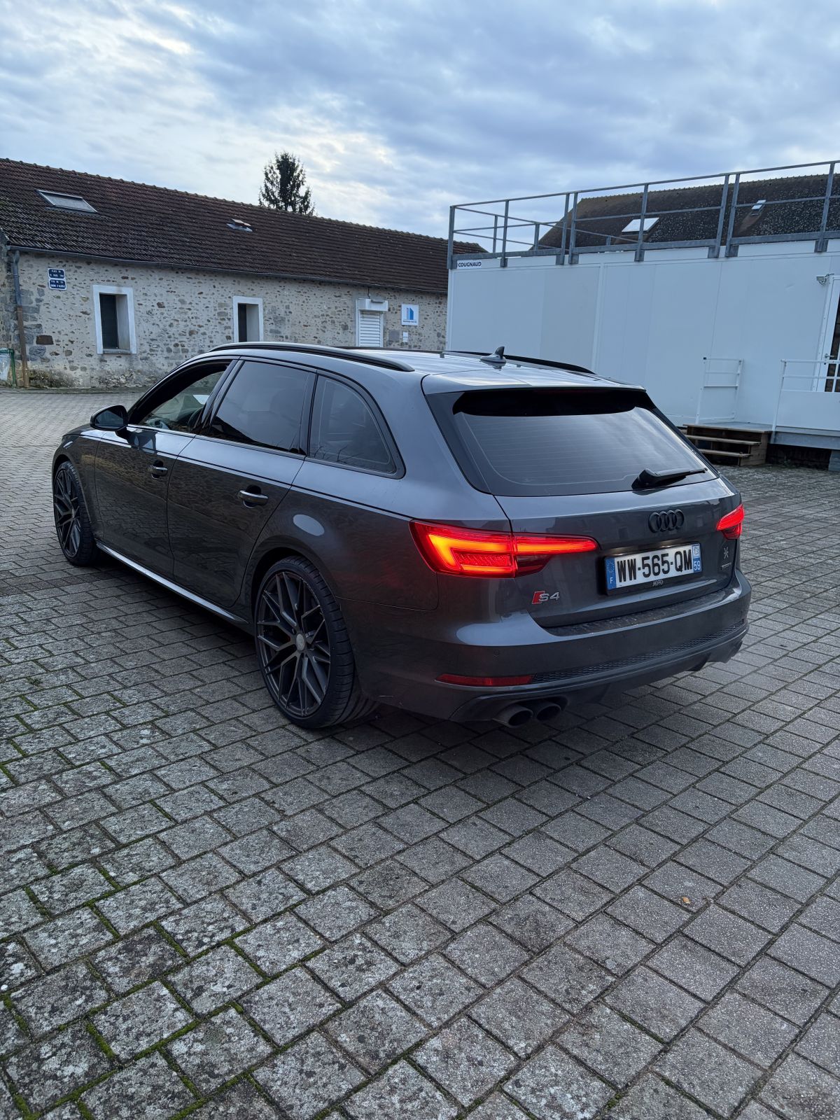 Audi s4 3.0 v6 354cv