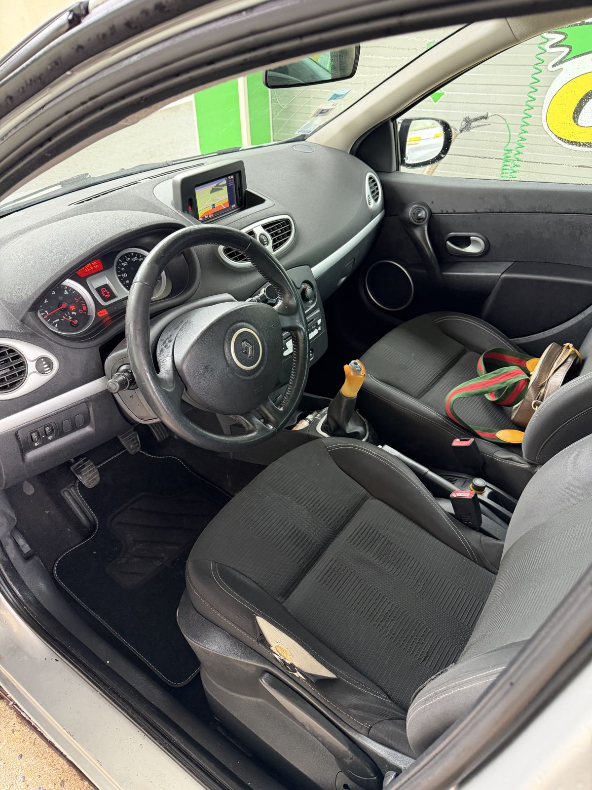 Clio 3 TomTom phase 2 1.5 dci 68 ch