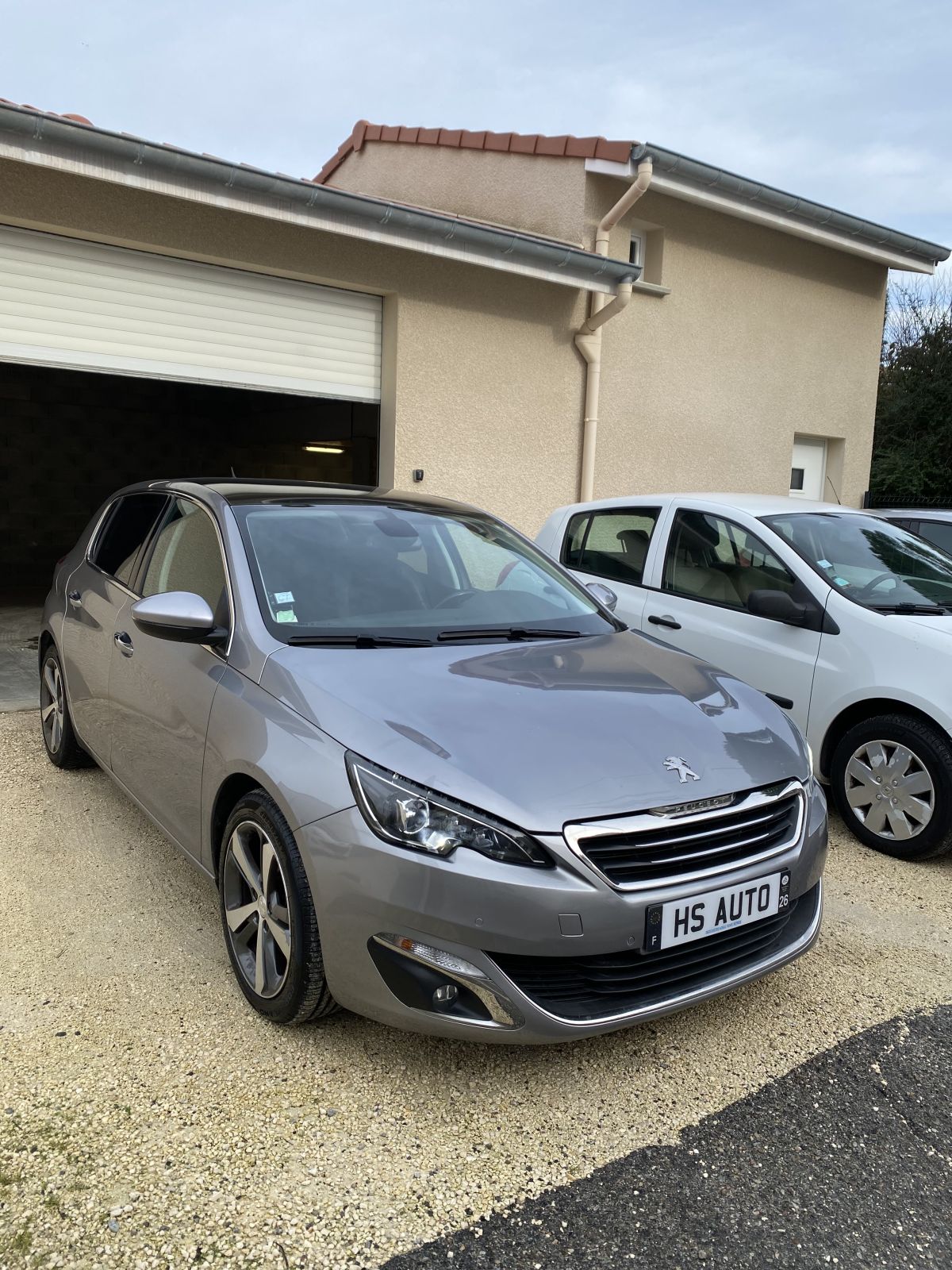Peugeot 308 Féline 2.0 BLUE HDI 150