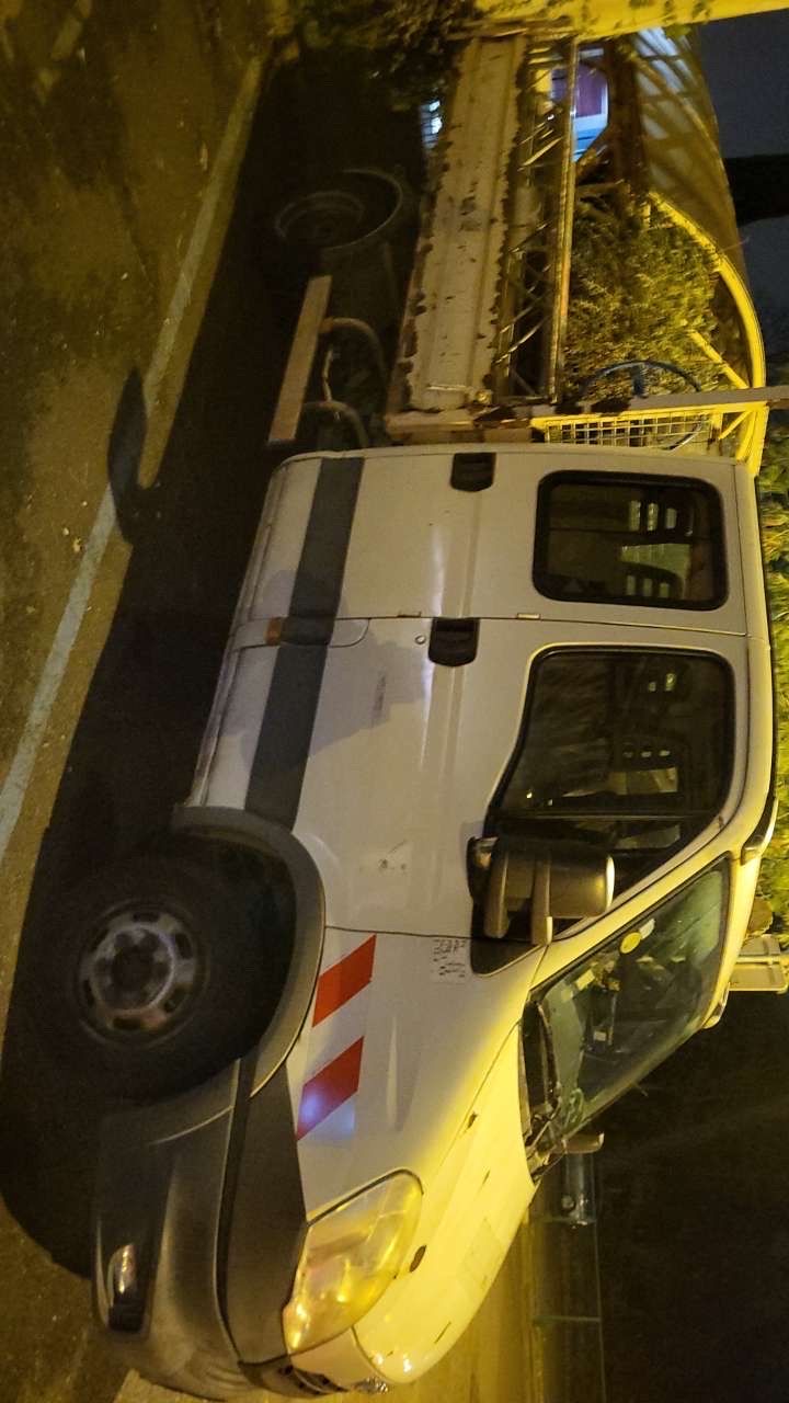 Iveco 35s13 double cabine benne coulissante