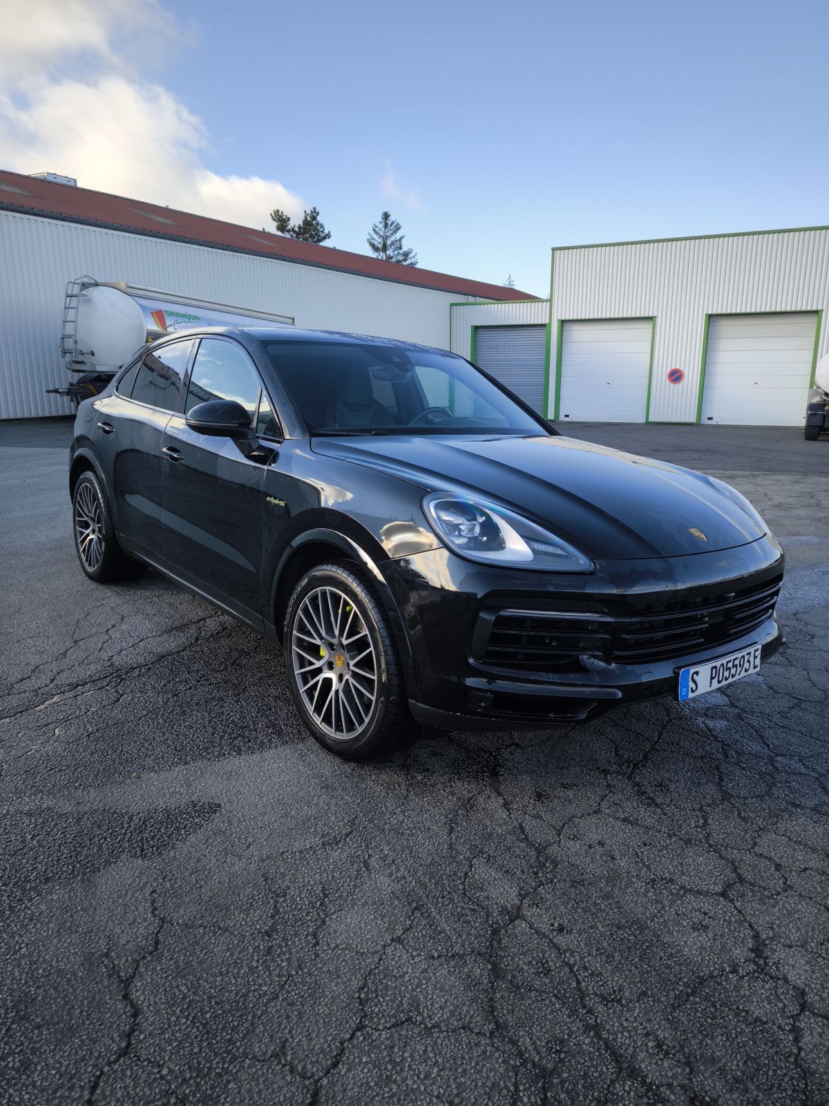 Porsche cayenne hybrid coupe 3.0 462 ch