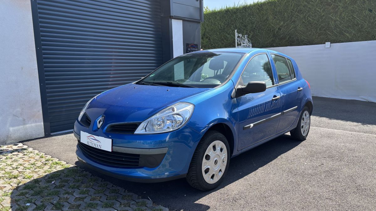 Renault Clio 3 1.2 16V 75 CH