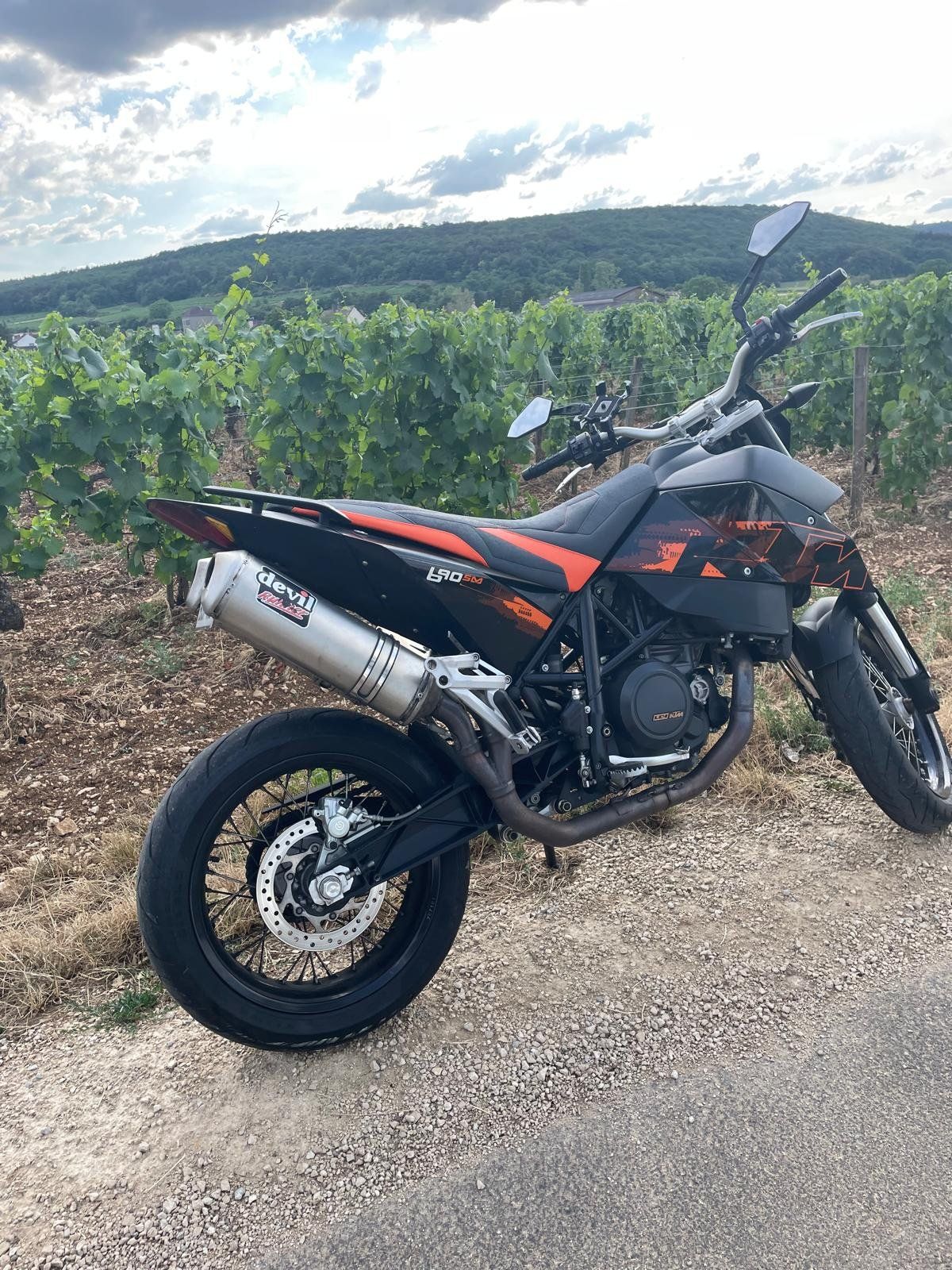 KTM 690 SMC - entretien complet - ct vierge