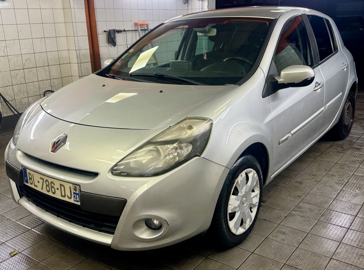 Renault clio 3 1.2 Tce 103 TOMTOM