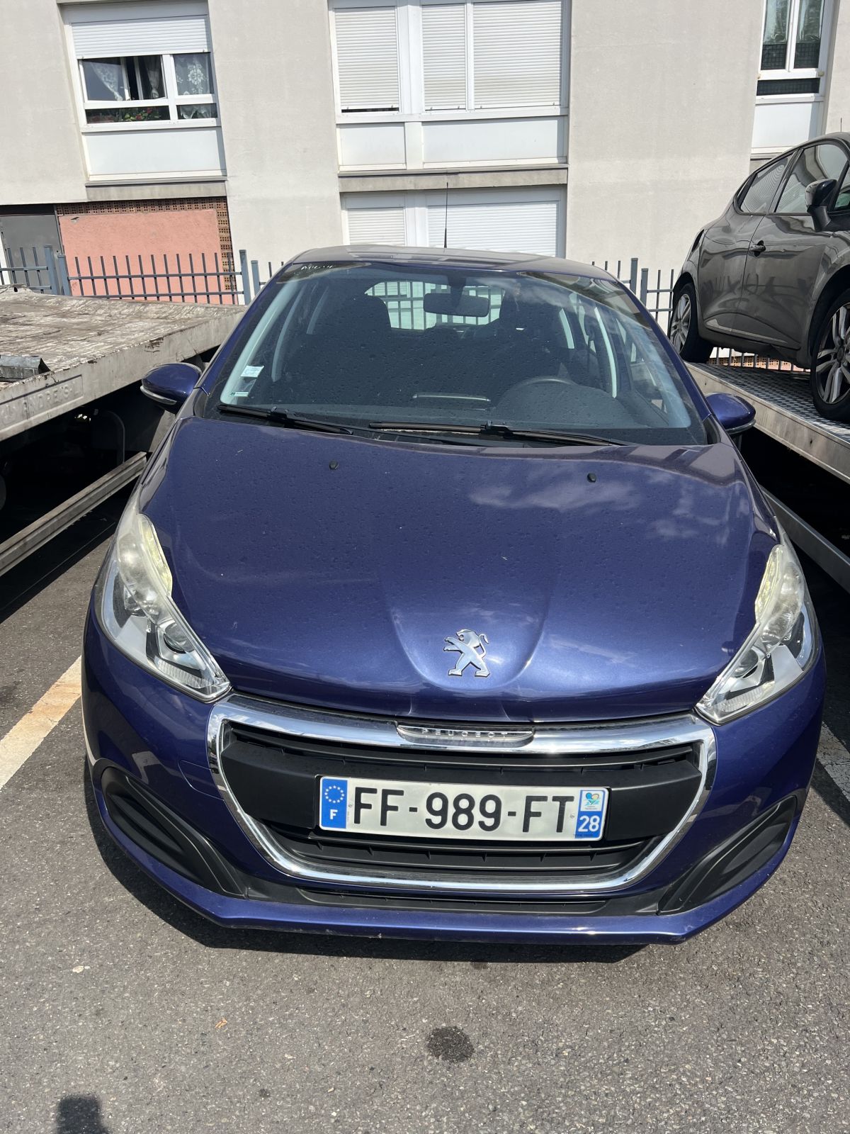 Peugeot 208 1 litre escence