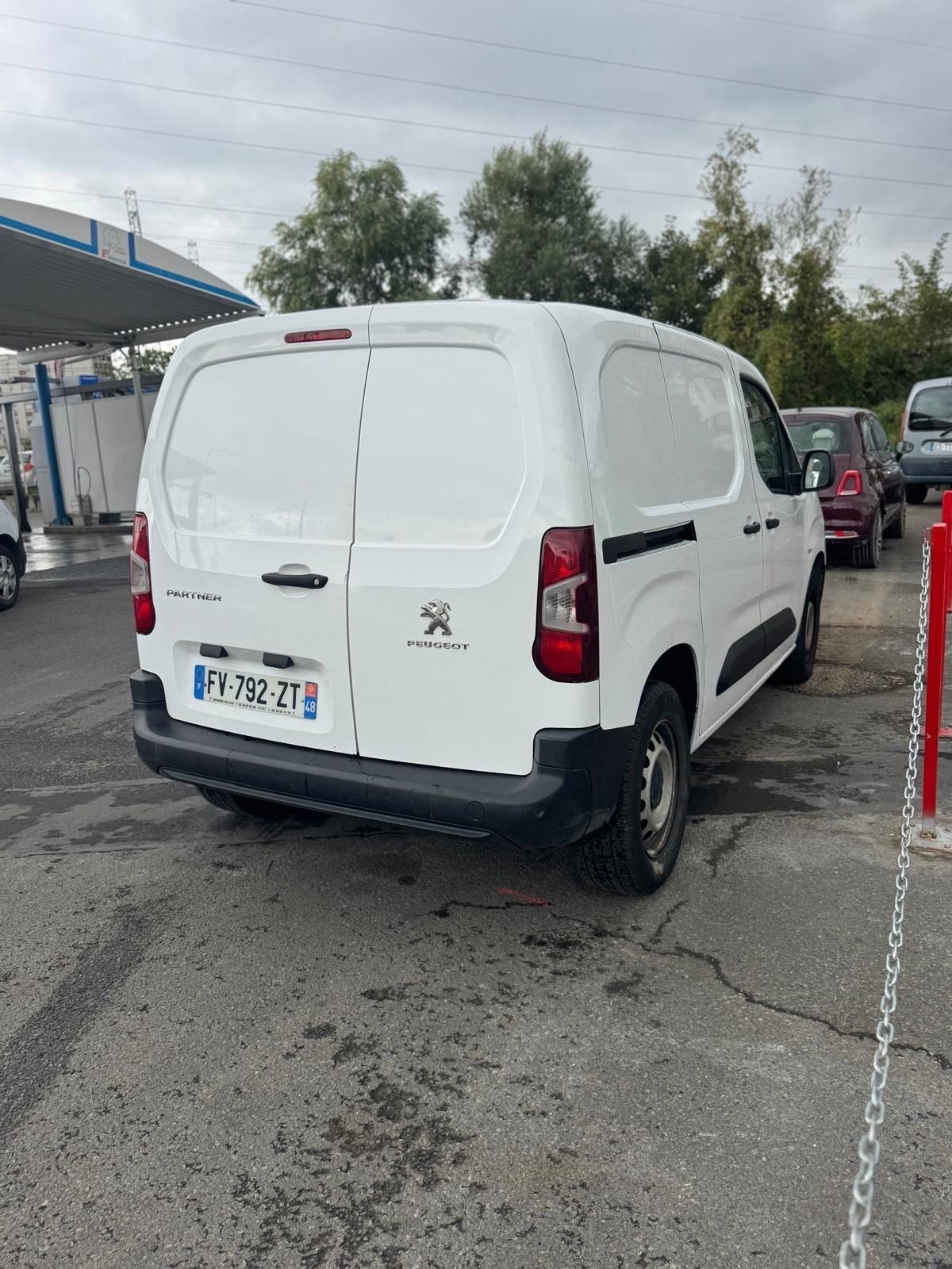 Peugeot partner 1.5 hdi 2020 boîte automatique