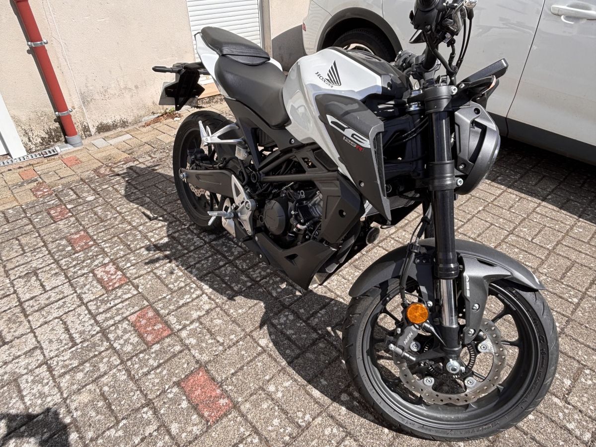 Honda cb125r 2025