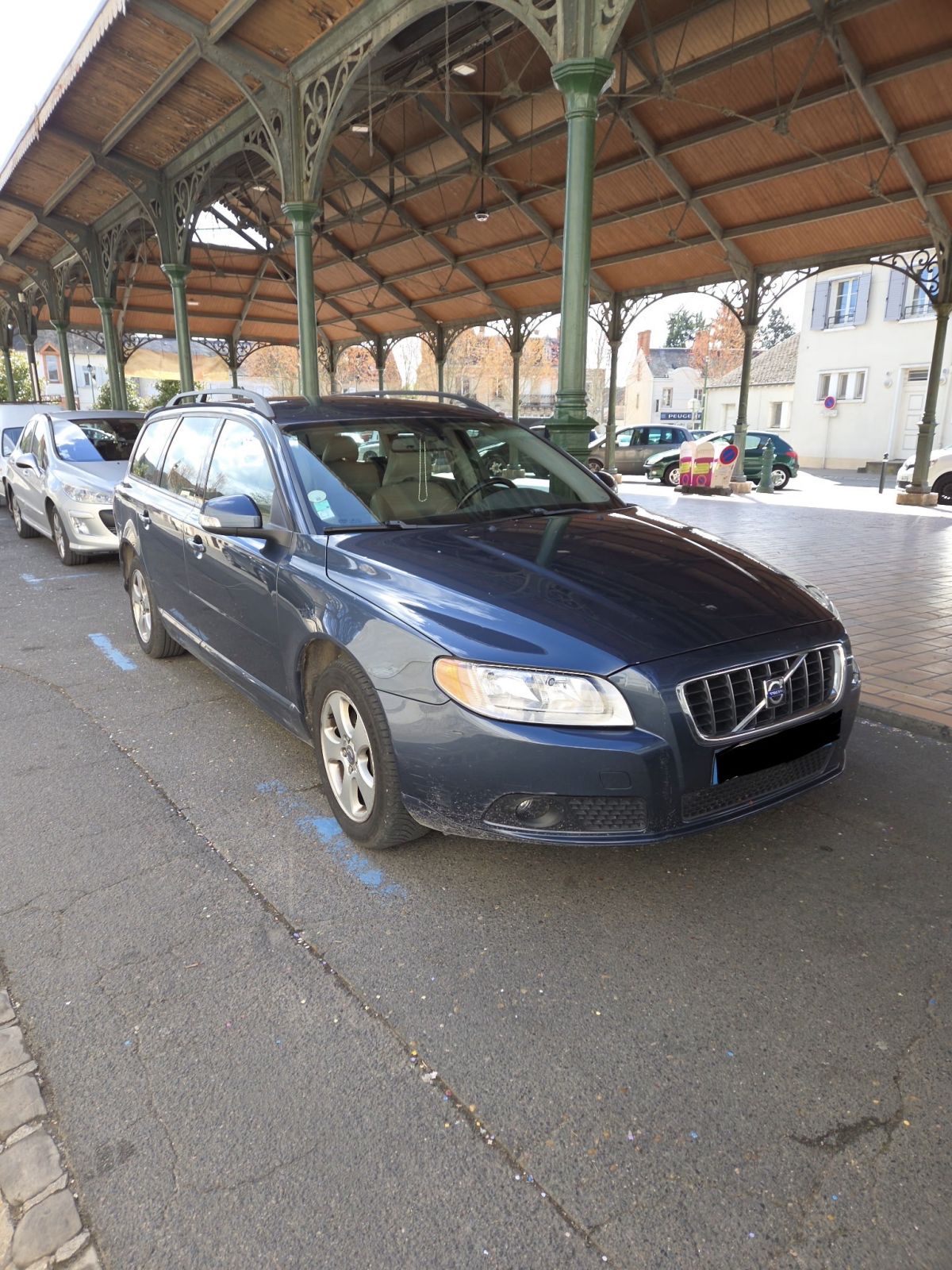Volvo  V70