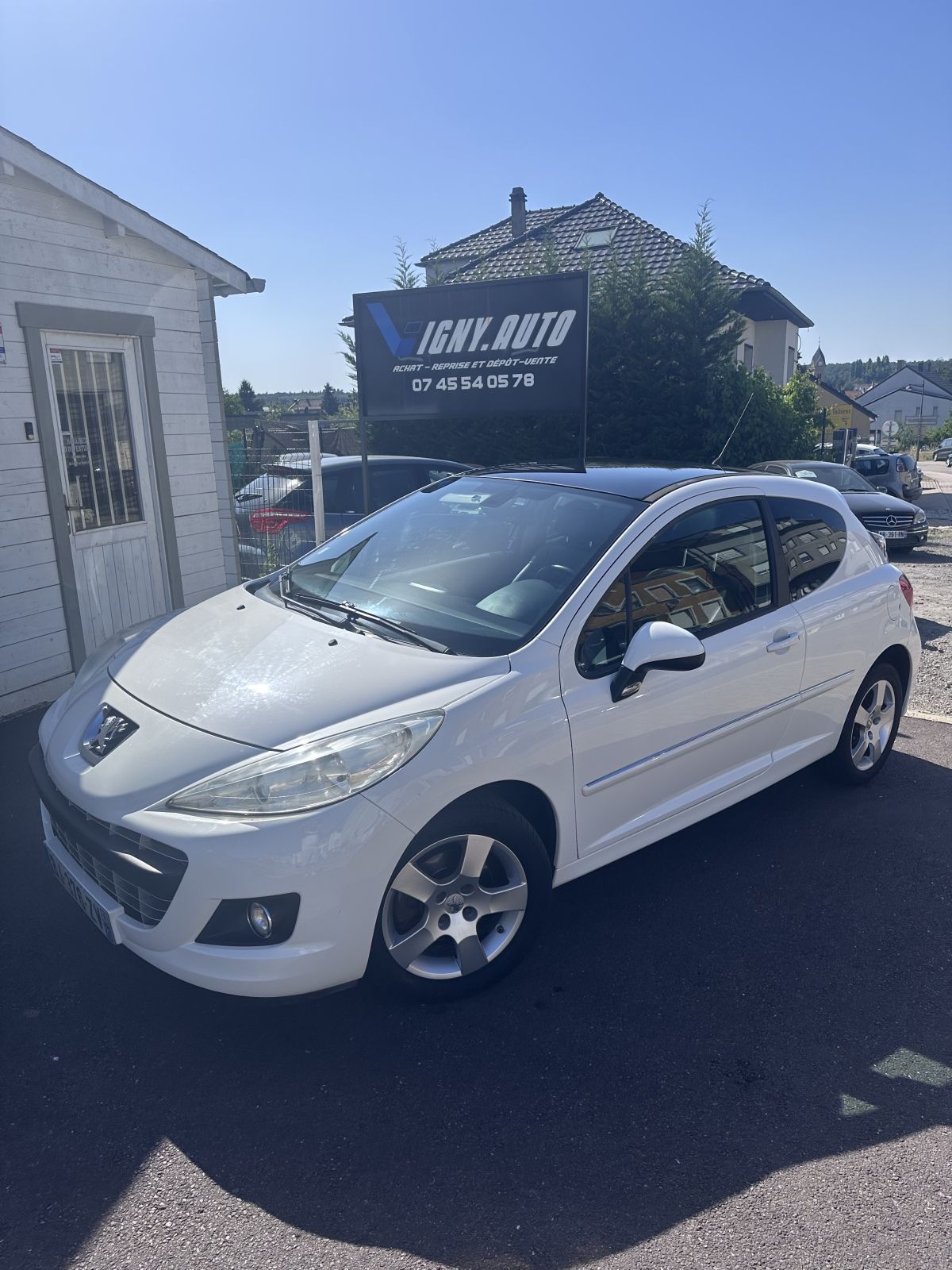 PEUGEOT 207 1.6 e-HDi 112 CV BOÎTE 6 FÉLINE